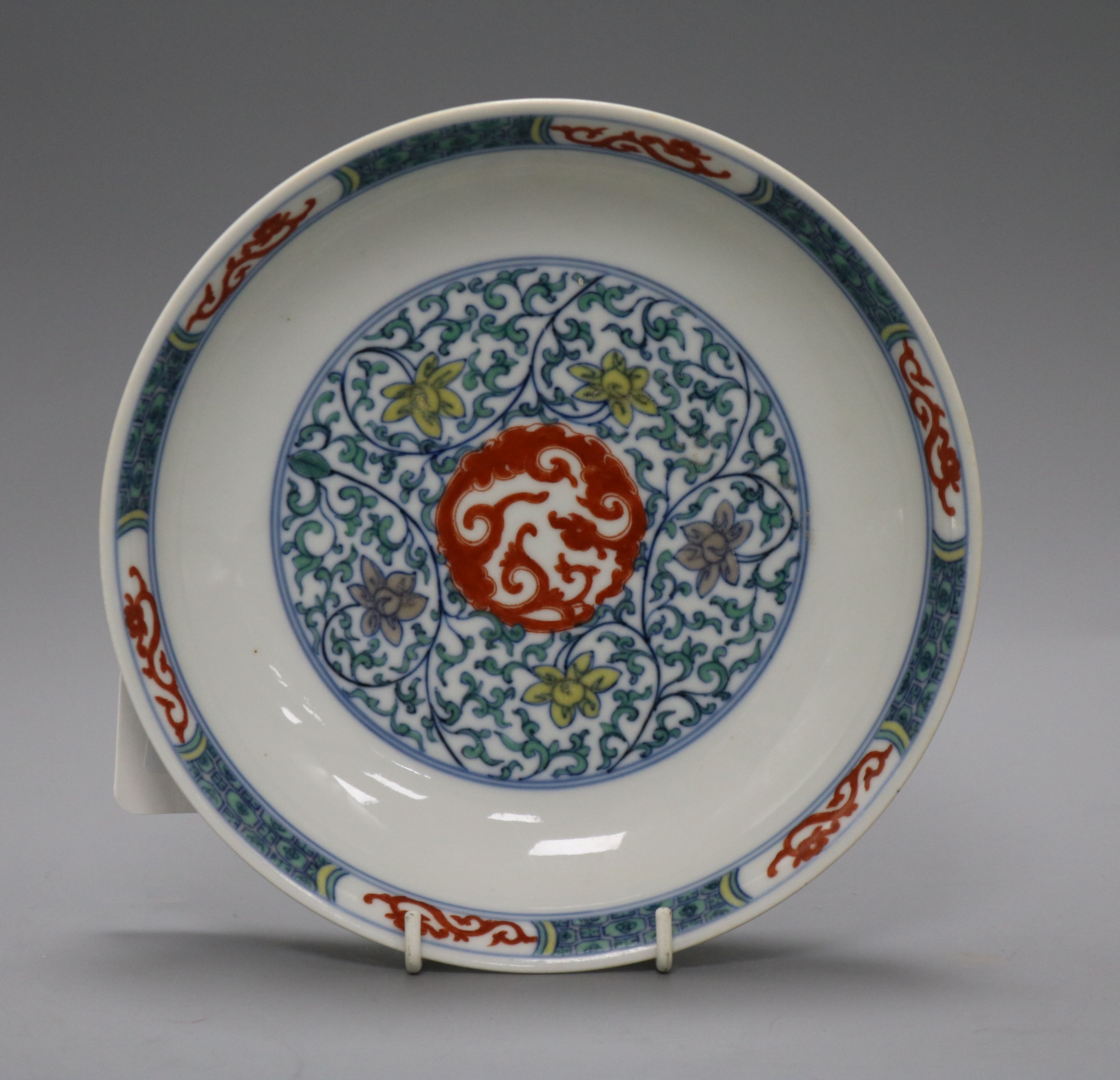 A Chinese enamelled doucai dish diameter 20.5cm