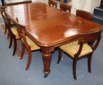 A Victorian mahogany extending dining table W.250cm with two leaves in, plus one extra leaf