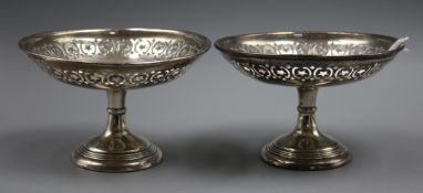 A pair of George V silver pedestal bon bon dishes, Birmingham, 1912, loaded.