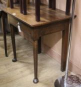 A provincial oak side table W.73.5cm