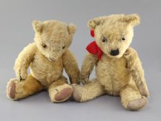 A 1930's Chiltern bear and a Peacock bear, tallest 15in.