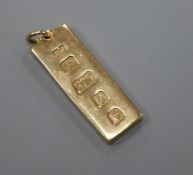 A 1970's 9ct gold ingot pendant, 43mm.