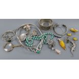 A small group of assorted jewellery including Victorian silver locket, Mexican 925 sterling and