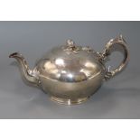 An early Victorian silver teapot by The Barnards, London, 1838, gross 24 oz.