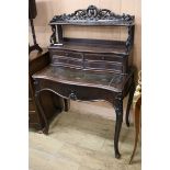 A lady's writing desk W.81cm