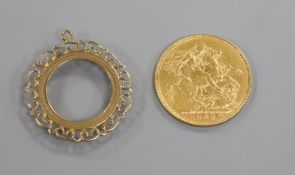 A Victorian 1900 gold full sovereign, together with a 9ct gold pendant mount.