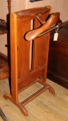 A dumb waiter W.44.5cm