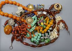 A group of assorted costume jewellery.