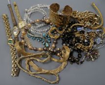 A lady's 18ct gold manual wind wrist watch, a 9ct gold bracelet and sundry other jewellery.