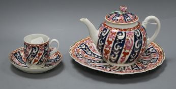 A Worcester 'Queen Charlotte' pattern part tea service, circa 1765, comprising teapot and cover,