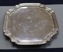 A George VI silver shaped square salver, Sheffield, 1945, 26.7cm, 20 oz.