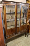 An Edwardian mahogany display cabinet W.122cm