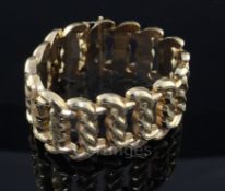 A stylish Italian 18ct gold fancy interwoven style link bracelet, approx. 19.5cm, 47 grams.