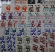 A large quantity of stamps in albums and loose