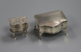 A George V silver serpentine trinket box and a late Victorian miniature bombe shaped pill box