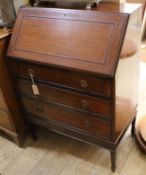 An Edwardian mahogany bureau W.76cm