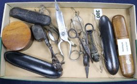 A collection of assorted antique spectacles, a set of B. Gheri hydrostatic balls and three pairs