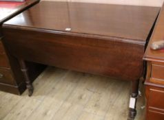 A Victorian mahogany Pembroke table W.105cm