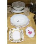 A small group of miscellaneous glass and ceramics, comprising a set of six opalescent glass plates