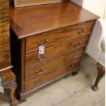 A small George III style mahogany chest of drawers W.76cm