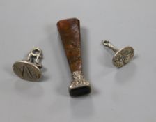 Three assorted white metal seals including one with agate handle.
