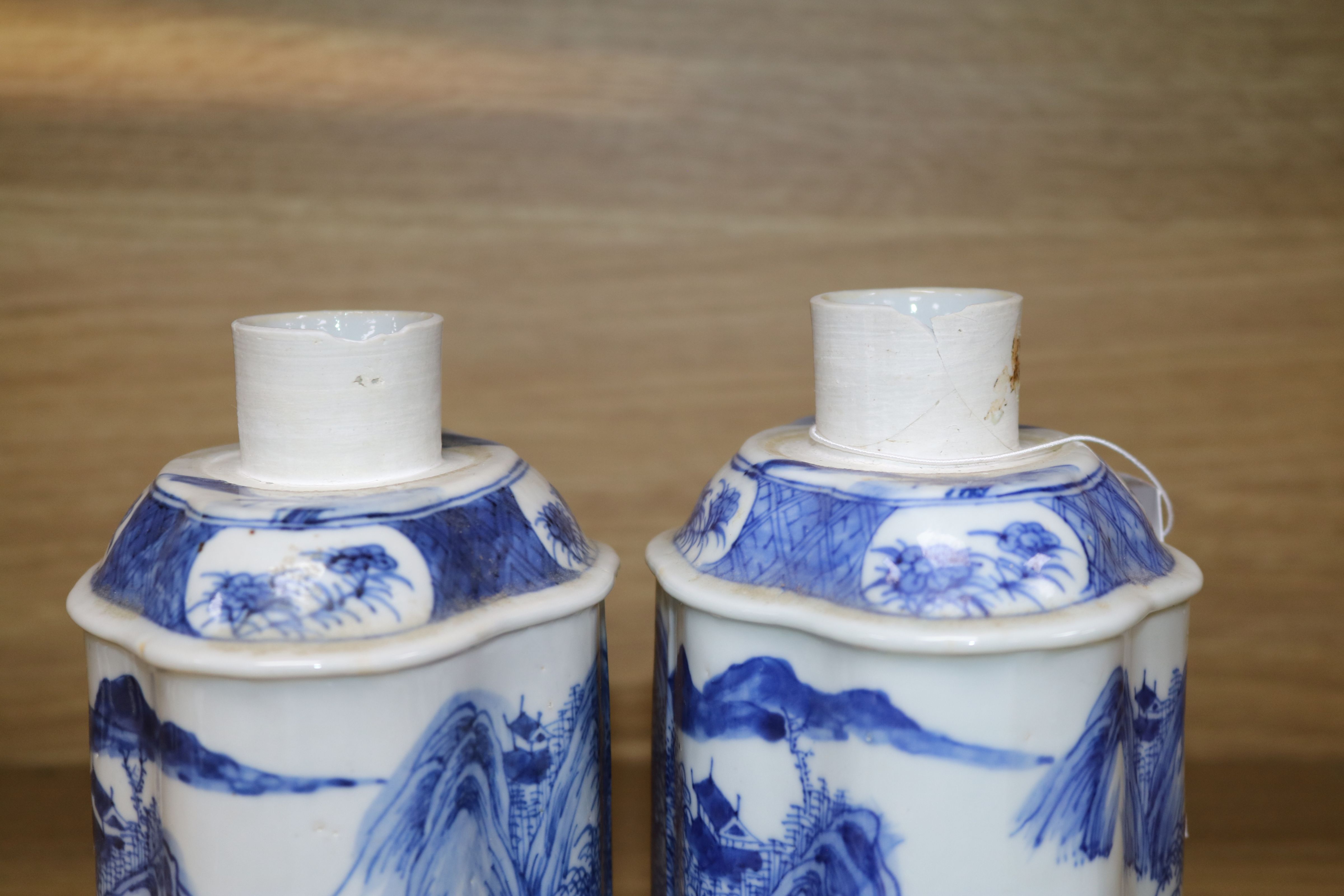 A pair of Chinese blue and white tea caddies height 19.5cm - Image 6 of 10