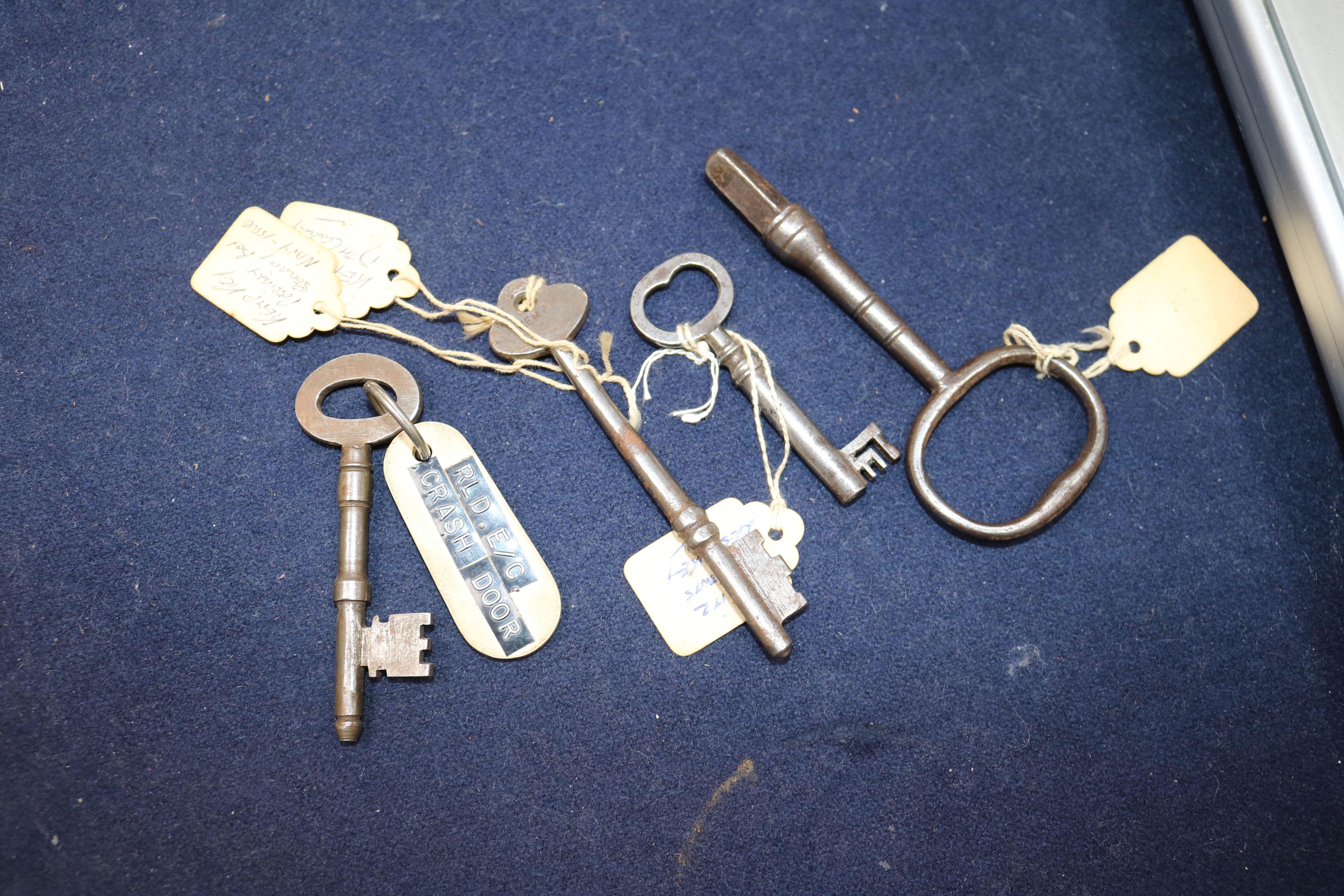 A box of 18th/20th century keys from interesting old buildings including the key to a bible box at - Image 3 of 5