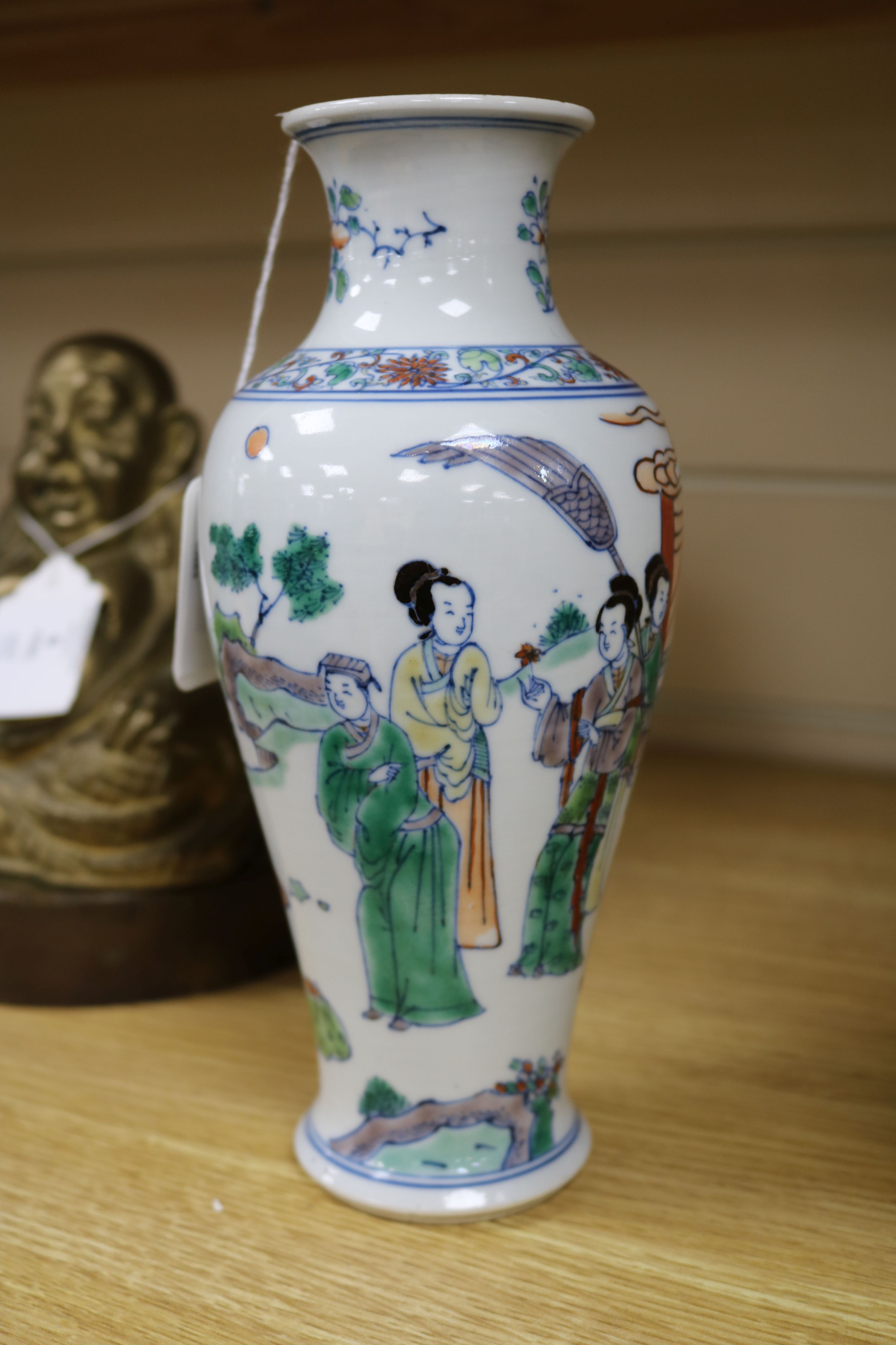 A Chinese famille verte vase height 22cm - Image 2 of 6