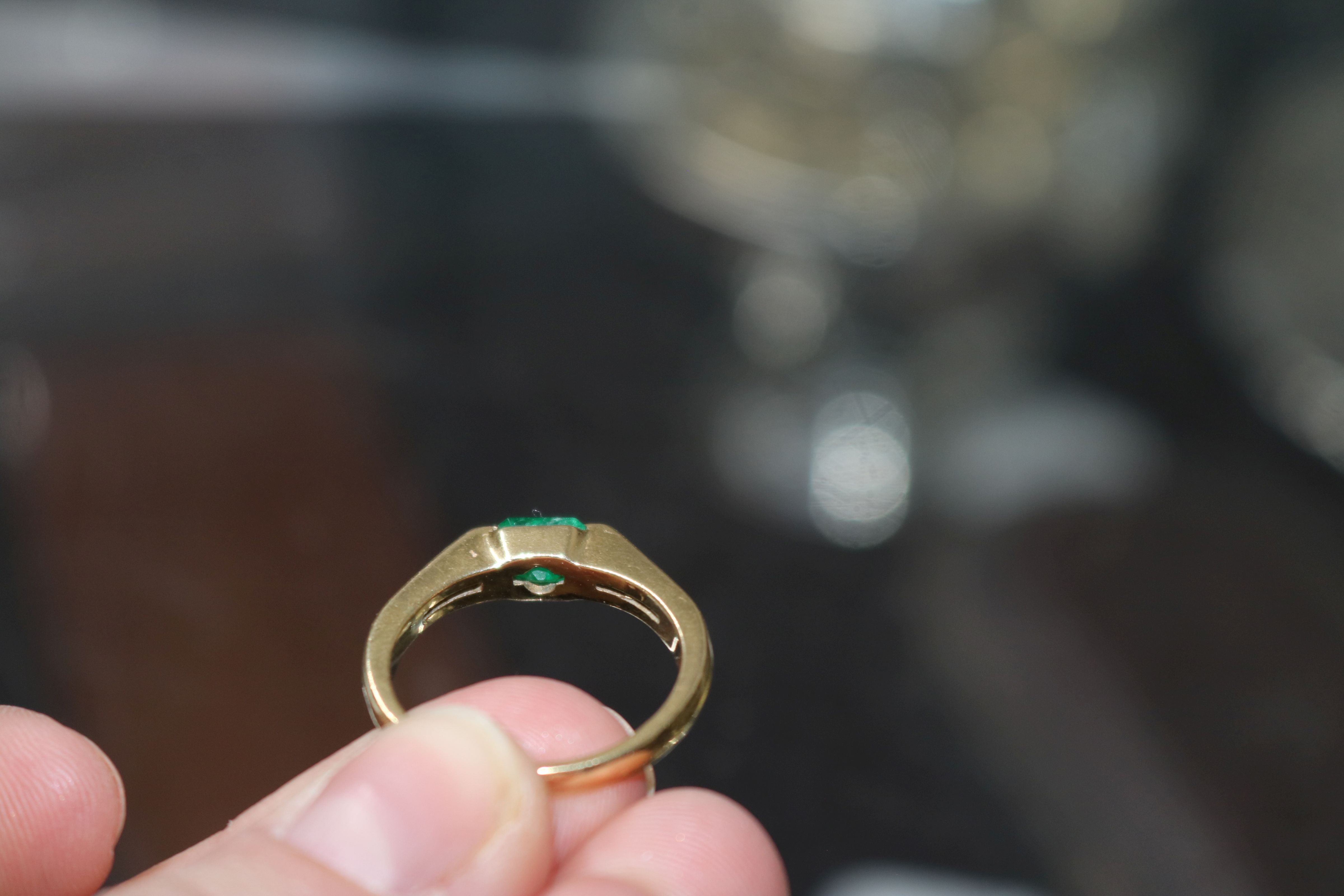 An 18k and solitaire emerald ring, size O/P. - Image 2 of 7