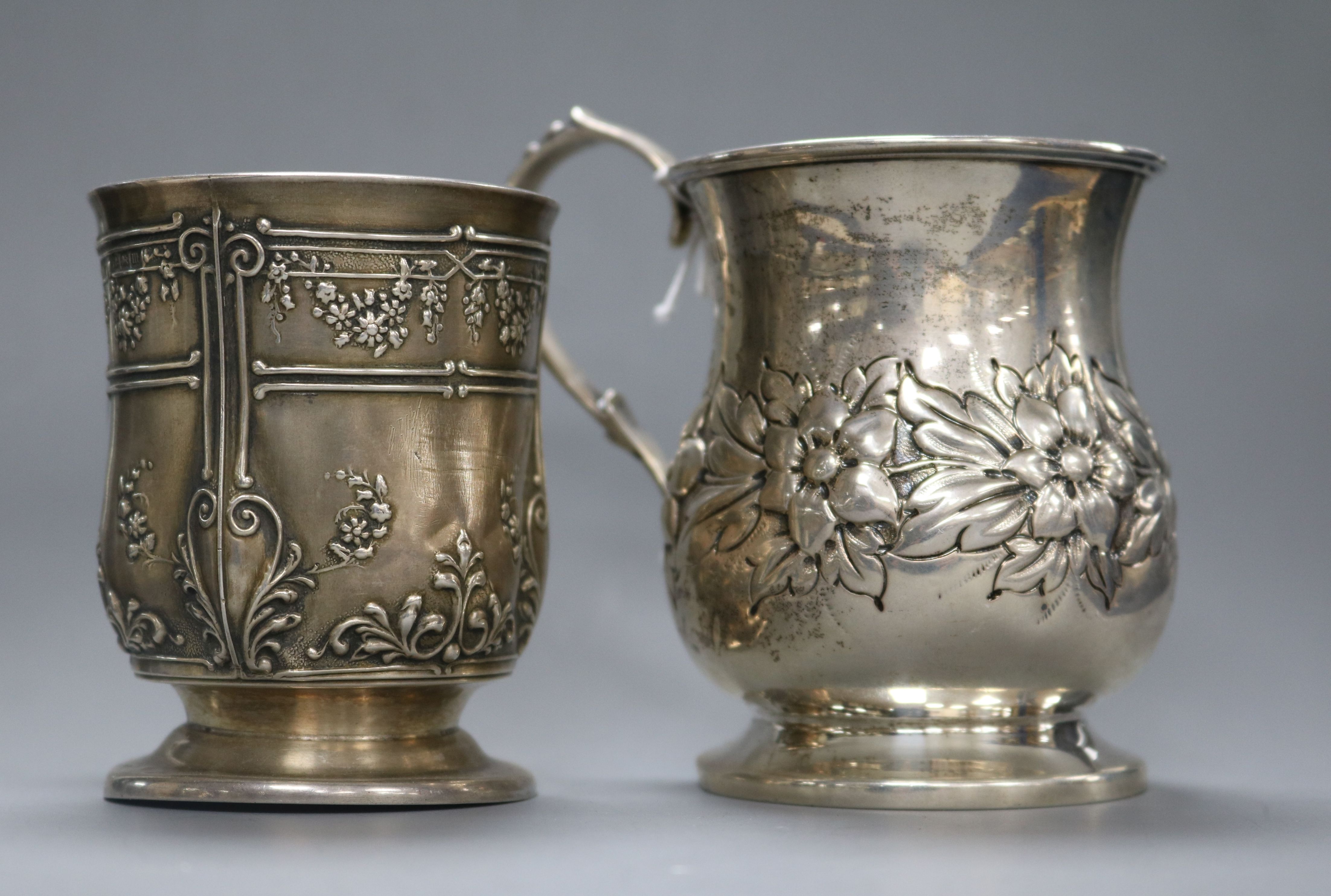 Two early 20th century silver christening mugs, 5.5 oz.