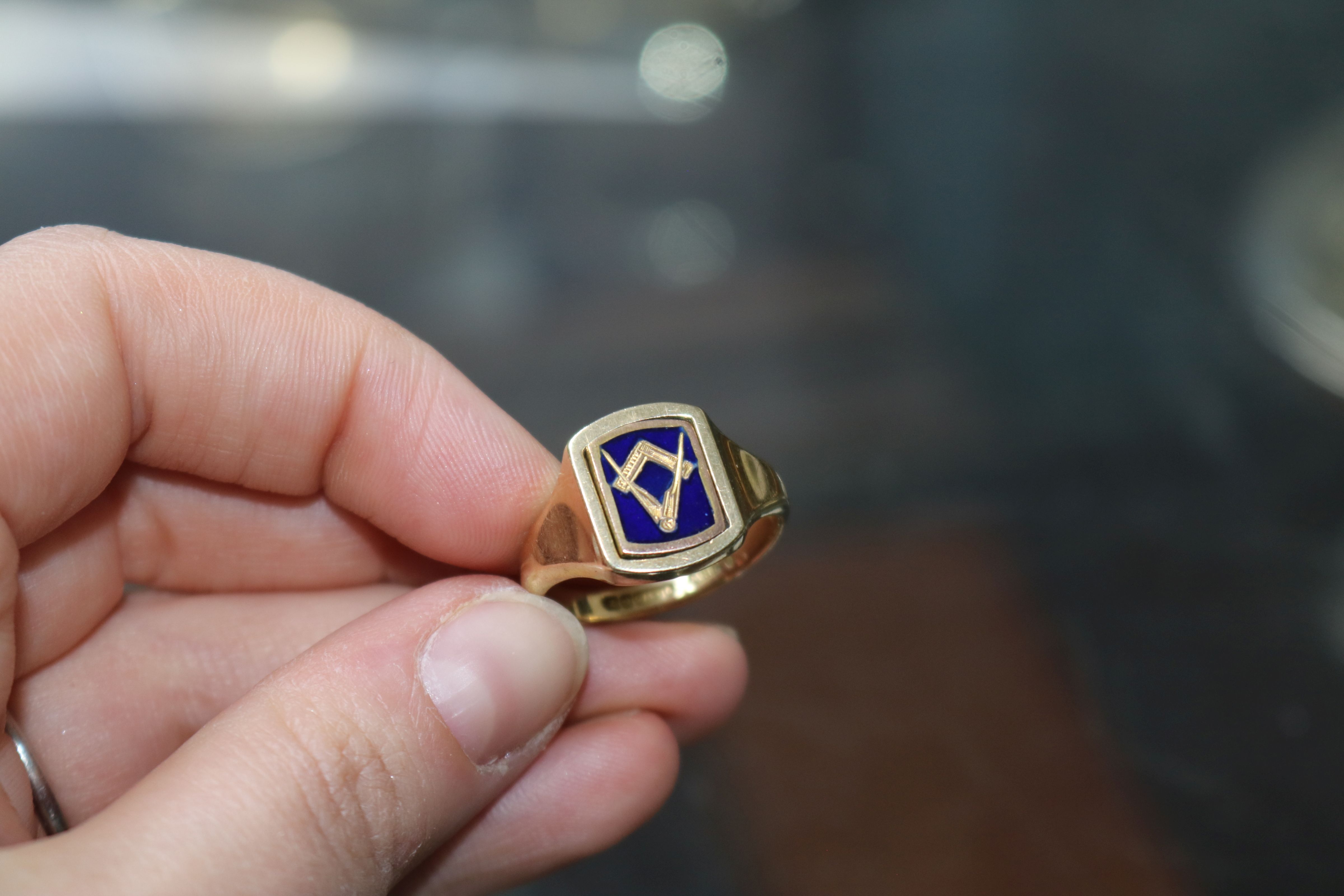 A 9ct gold and enamel masonic swivel head signet ring, engraved with monogram, size R. - Image 2 of 5