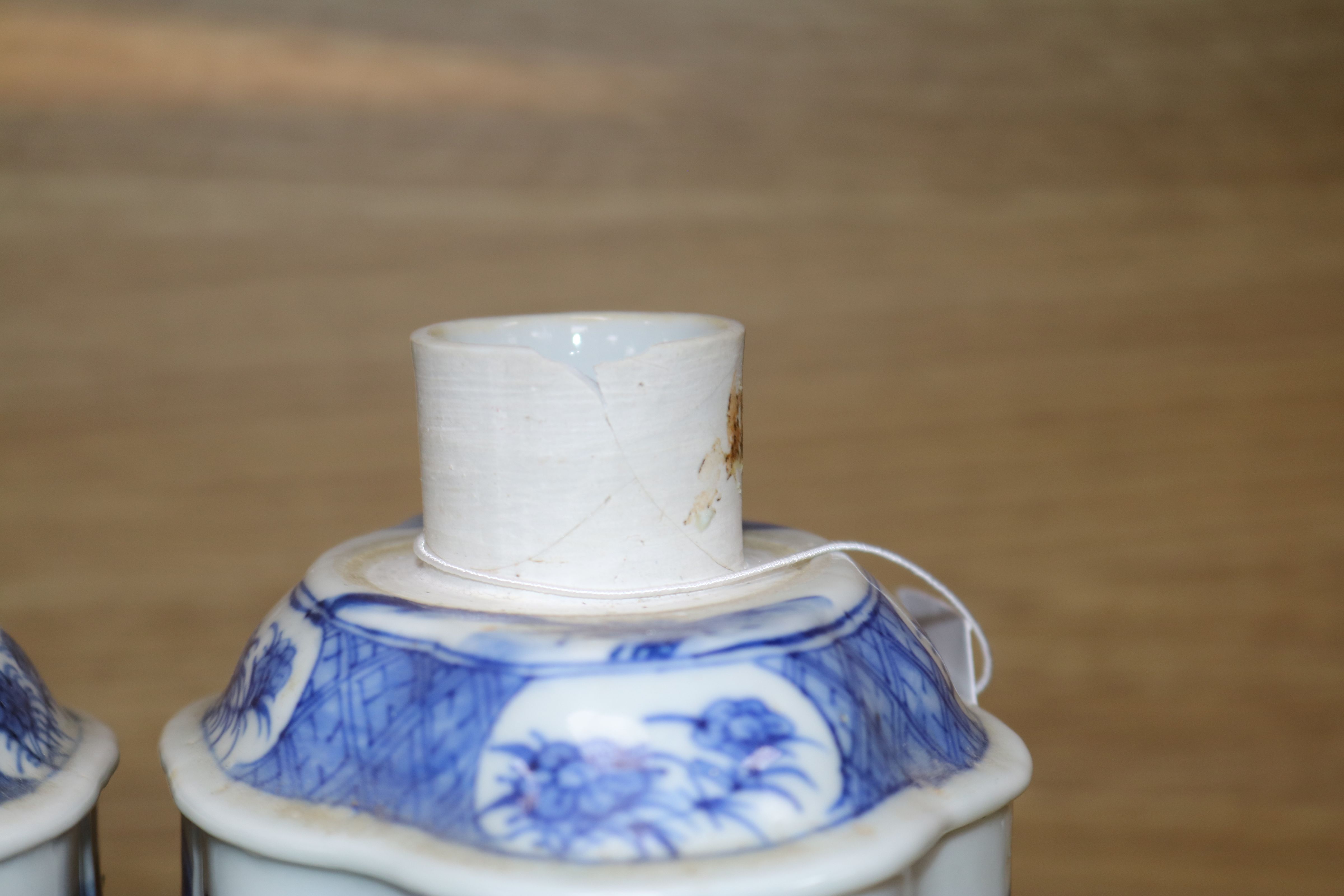 A pair of Chinese blue and white tea caddies height 19.5cm - Image 7 of 10