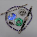 A Norwegian 925 sterling and enamel brooch, two other brooches and four other items of jewellery.