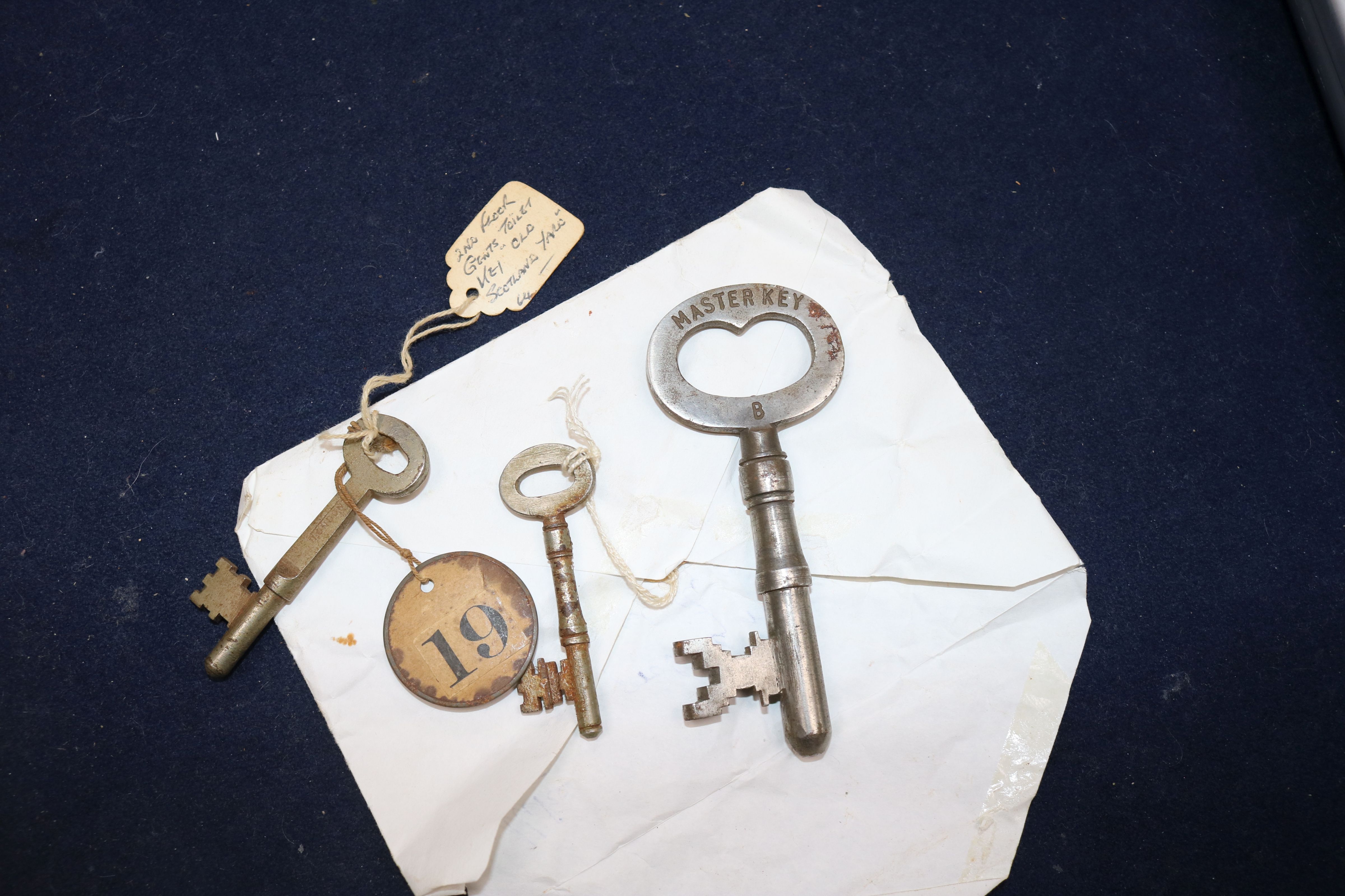 A box of 18th/20th century keys from interesting old buildings including the key to a bible box at - Image 2 of 5