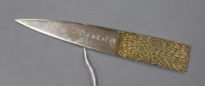 A modern parcel silver gilt paperknife by George Grant McDonald, London, 1976, 18.5cm, 2 oz.