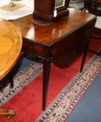 A George III mahogany oval Pembroke table, W.86cm