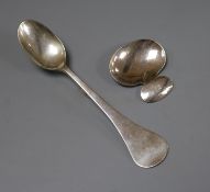 A modern silver caddy spoons and preserve spoon by Simon, J. Beer of Lewes, Sheffield, 2002 and 2011