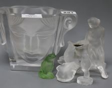 A Lalique vase and four items other items of Lalique