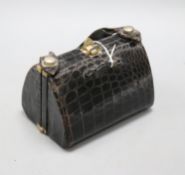 A 1930's handbag and purse