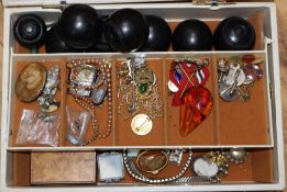 A quantity of mixed costume jewellery and a collection of miniature set boules