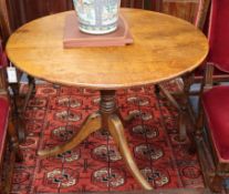 A George III oak tripod table W.91cm
