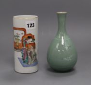 A Chinese famille rose brushpot and a Korean celadon vase 16.5cm