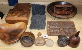 A group of 19th/20th century treen and boxes