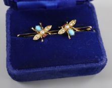 A late Victorian 15ct gold and gem set twin bug bar brooch, 42mm.