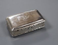 A George IV silver snuff box, Thomas Shaw, Birmingham, 1823 (a.f.), 78mm.