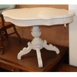 An oval centre table W.114cm