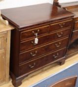 A George III mahogany chest of drawers W.92cm