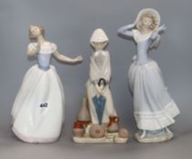 Three large Lladro figures (one boxed)