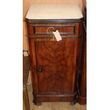 A figured walnut bedside cabinet W.40cm