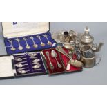 A small quantity of plated items, including a cased set of six presentation spoons with stag